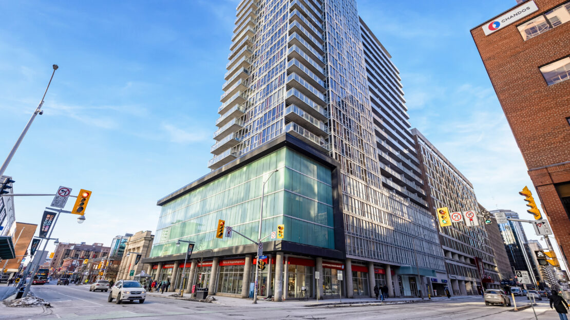 Stunning 1+1 condo in downtown Ottawa