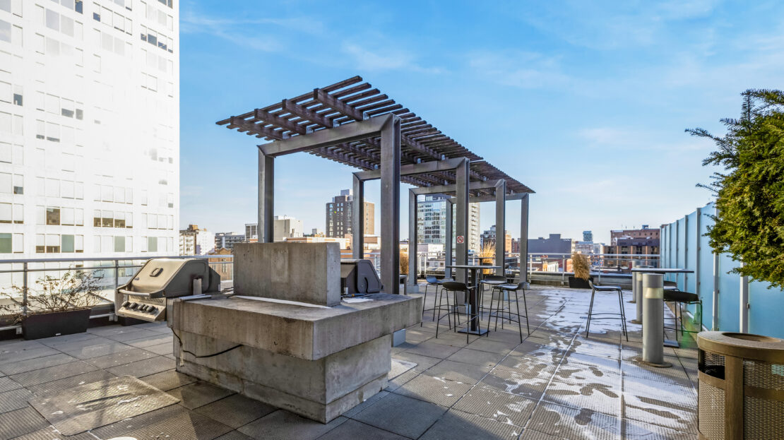 Rooftop pool area in Ottawa condo